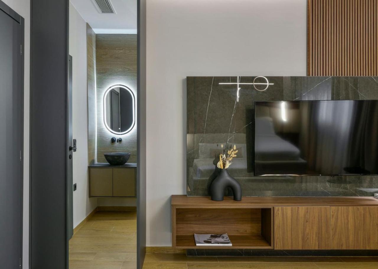 Aristotelian Virtues - Evlaveia Appartement Thessaloniki