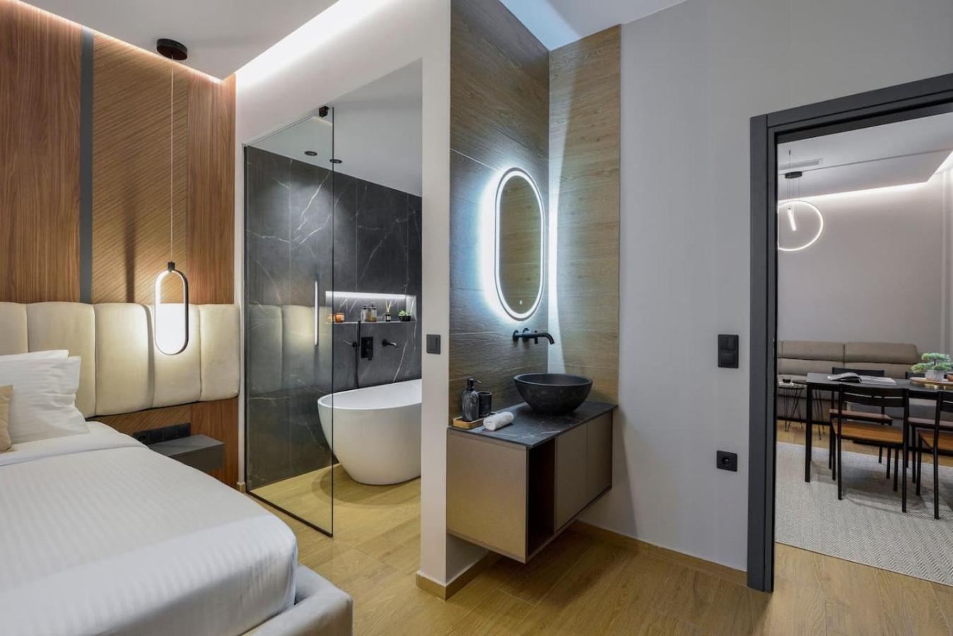 Aristotelian Virtues - Evlaveia Appartement Thessaloniki